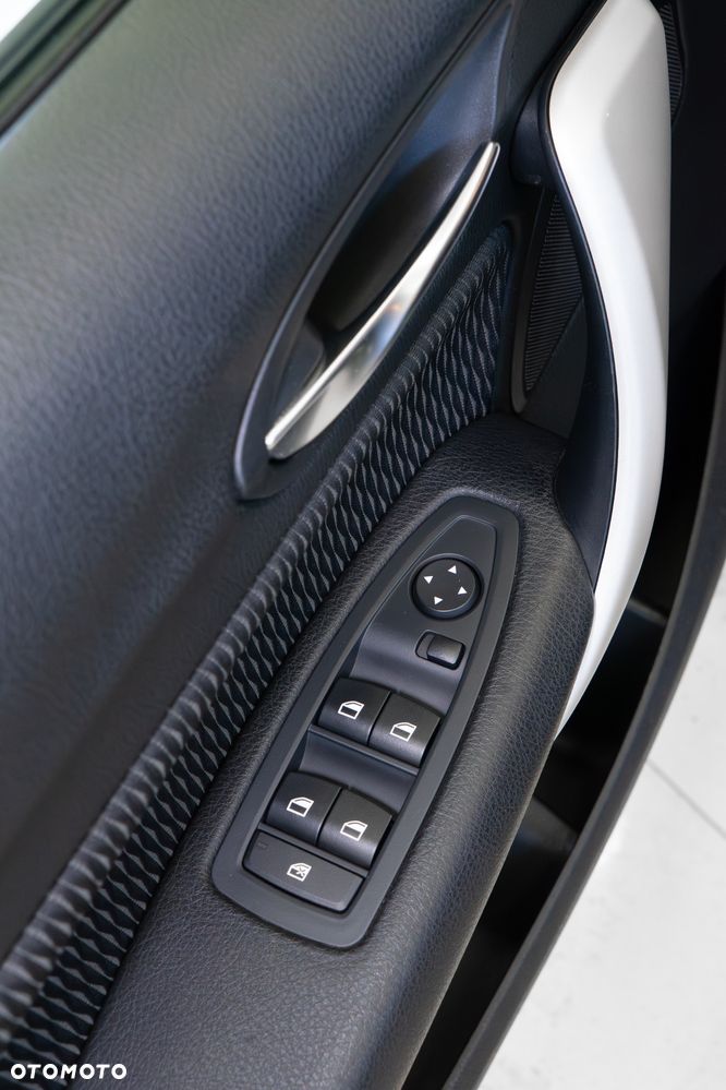 BMW Seria 1 116i - 5