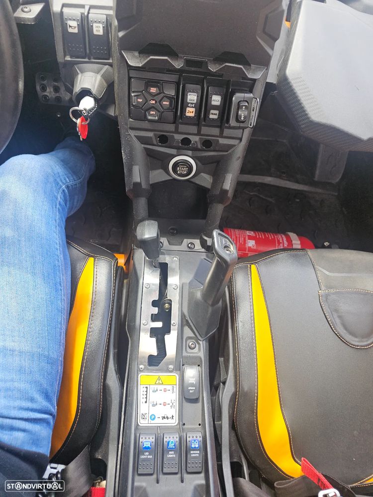 Bombardier CAN AM CAN AM Maverick X3 RC Turbo RR - 13