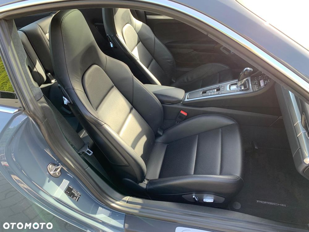Porsche 911 Carrera S PDK - 18