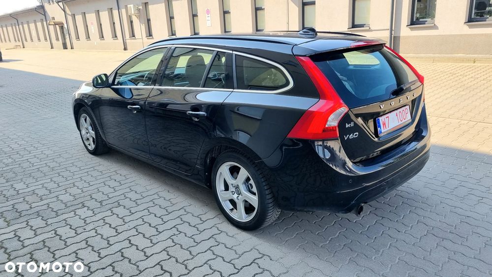 Volvo V60 D4 Momentum - 8