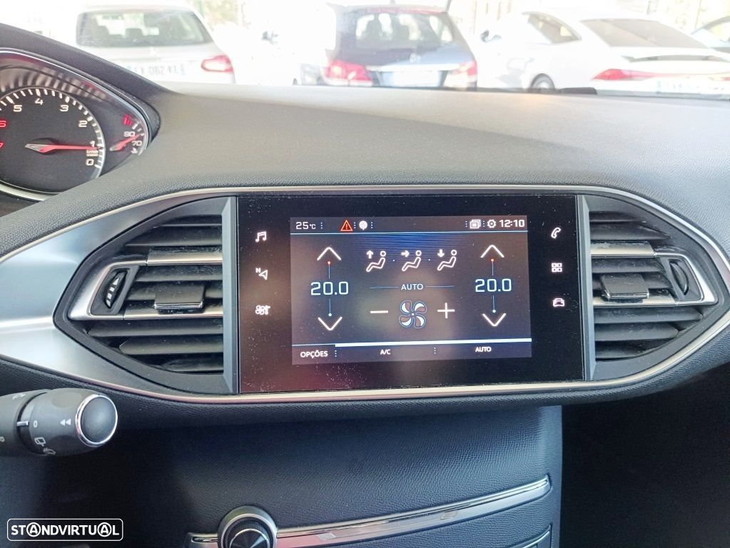 Peugeot 308 1.2 PureTech GT Line - 28