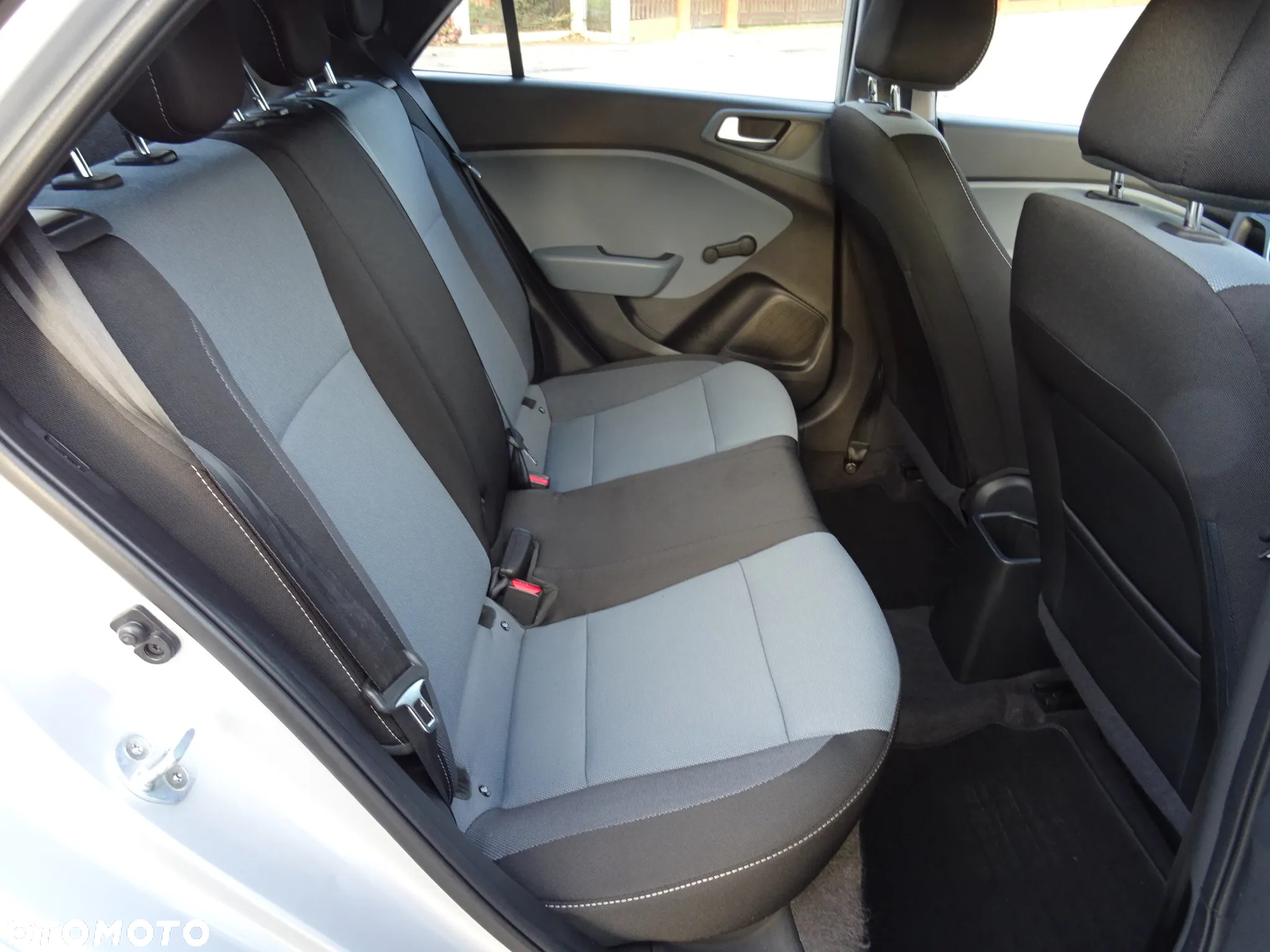 Hyundai i20 1.2 Comfort - 11