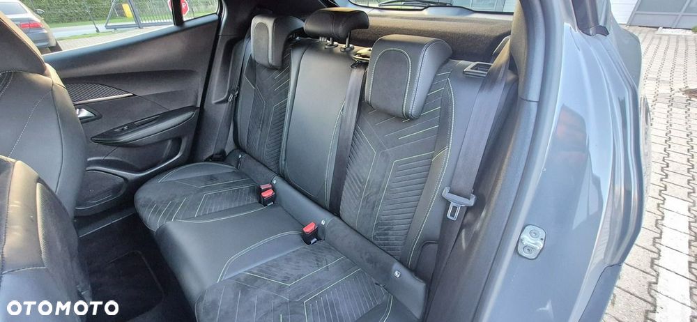 Peugeot 2008 1.2 PureTech GT S&S EAT8 - 23