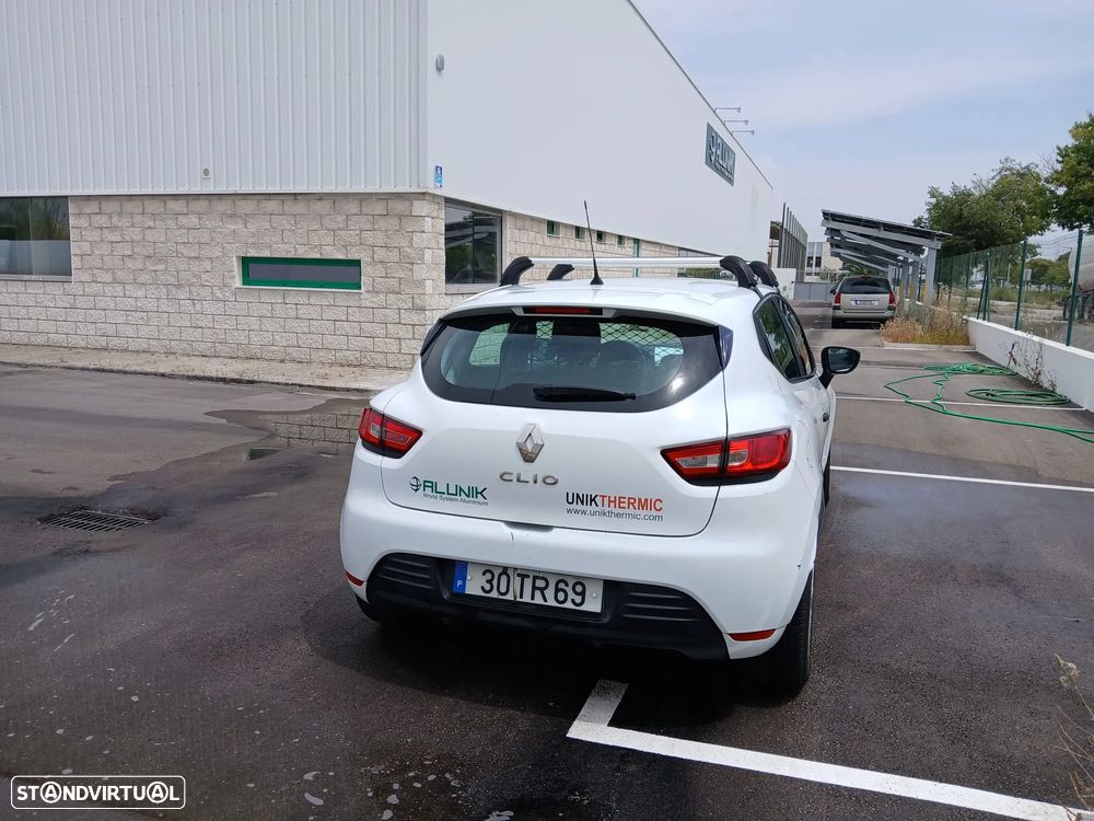 Renault CLIO 1.5 DCI - 4