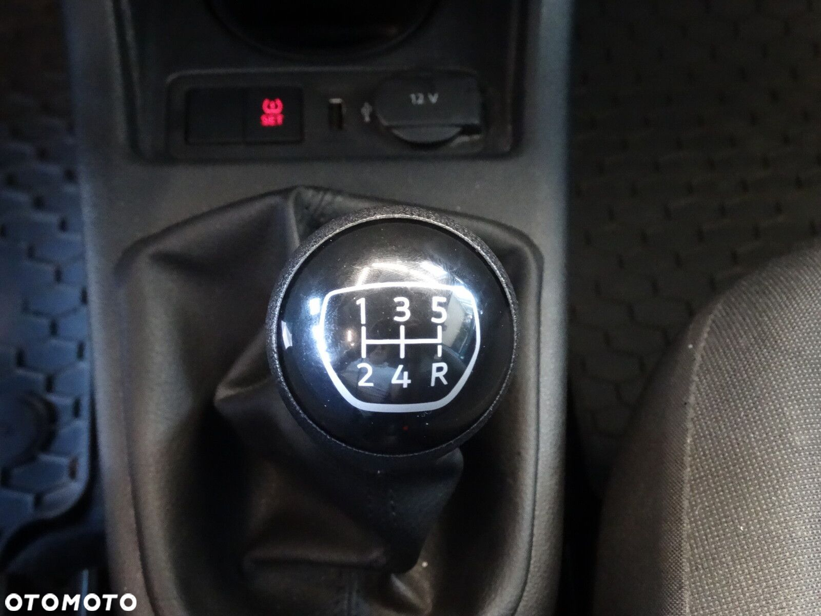 Volkswagen up! - 27
