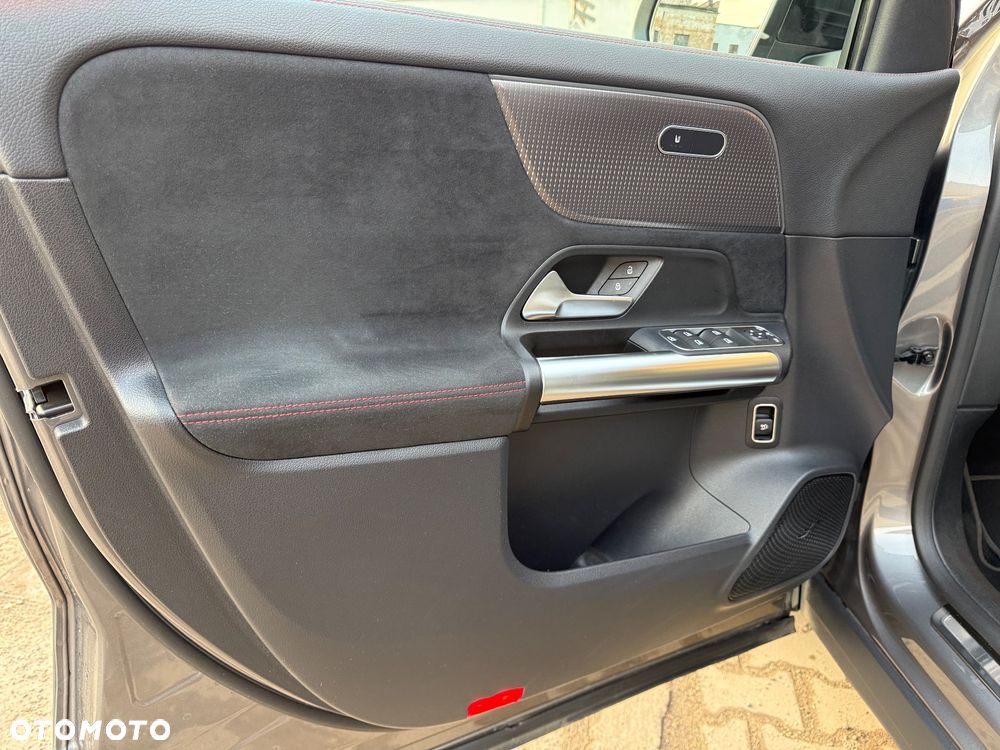 Mercedes-Benz EQA 250 66.5kWh AMG Line - 12