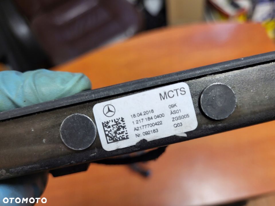 ZAMEK DACHU MERCEDES W205 CABRIO PRAWY LEWY - 3