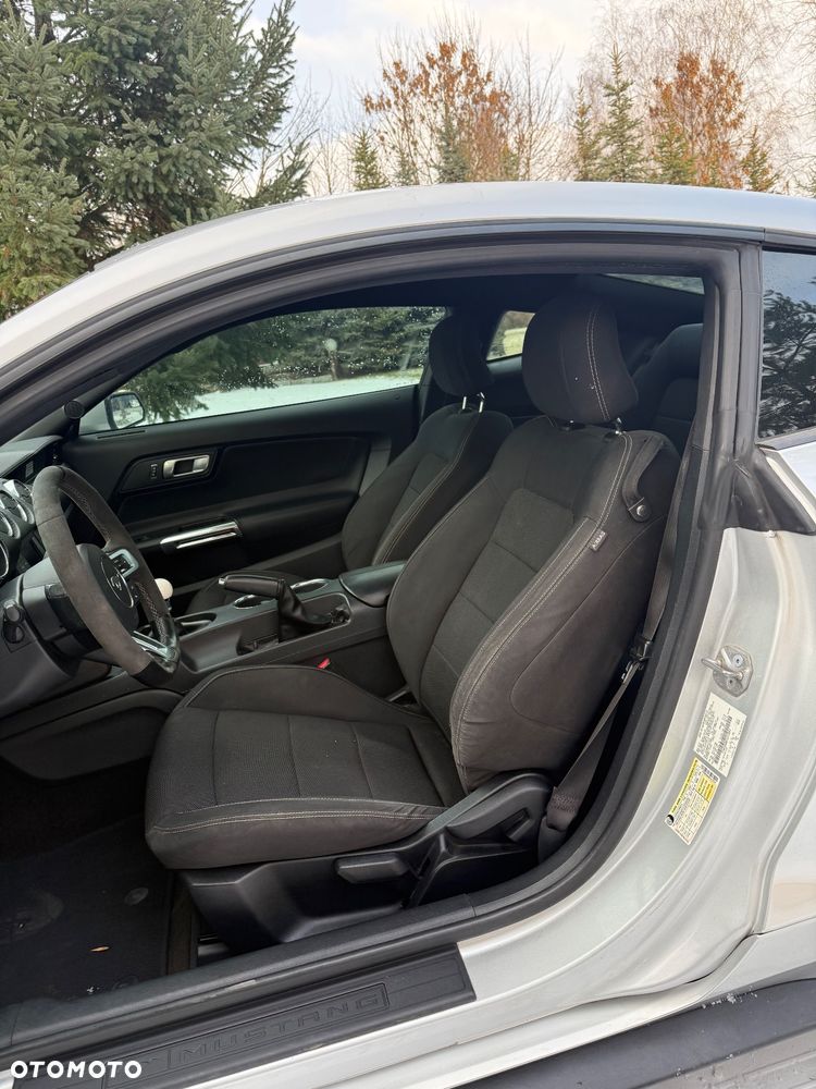 Ford Mustang 3.7 V6 Premium - 27