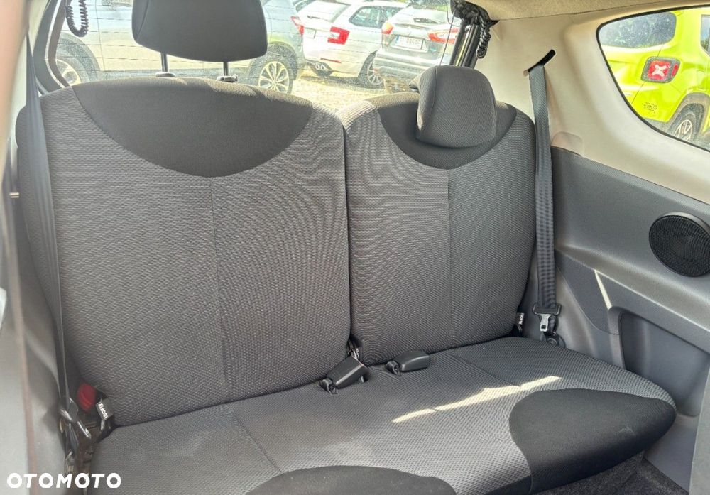 Toyota Aygo - 13