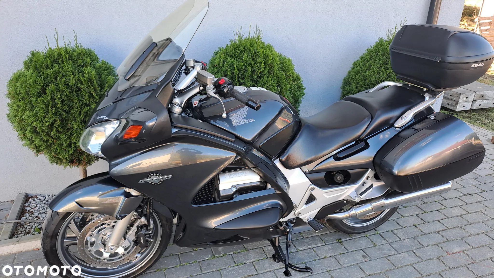 Honda ST - 4