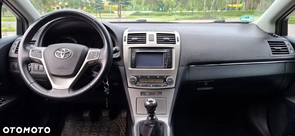 Toyota Avensis 1.8 Sol NAVI - 10