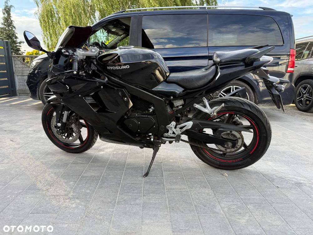 Hyosung GT - 7