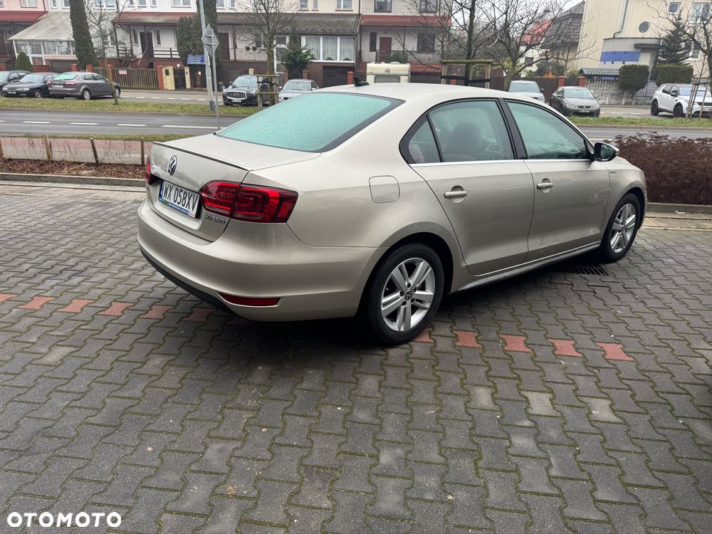 Volkswagen Jetta - 15