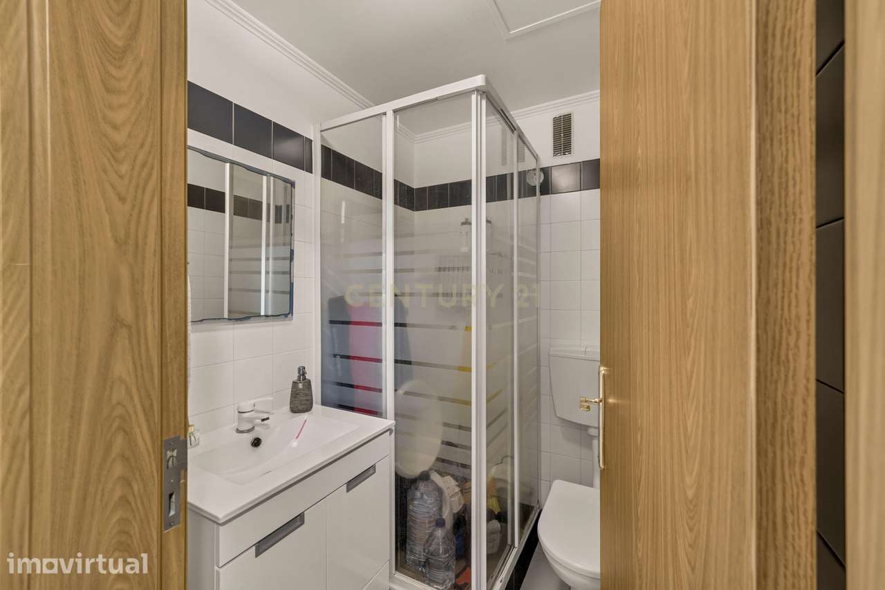 Apartamento T3 com parqueamento privativo (Monte da Caparica) - Grande imagem: 4/35