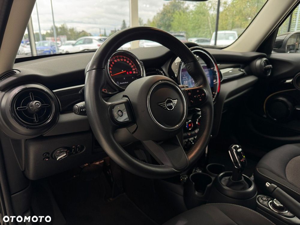 MINI Cooper Standard - 8