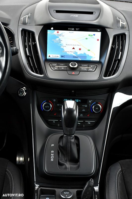 Ford Kuga 2.0 TDCi 4WD Powershift ST-Line - 19