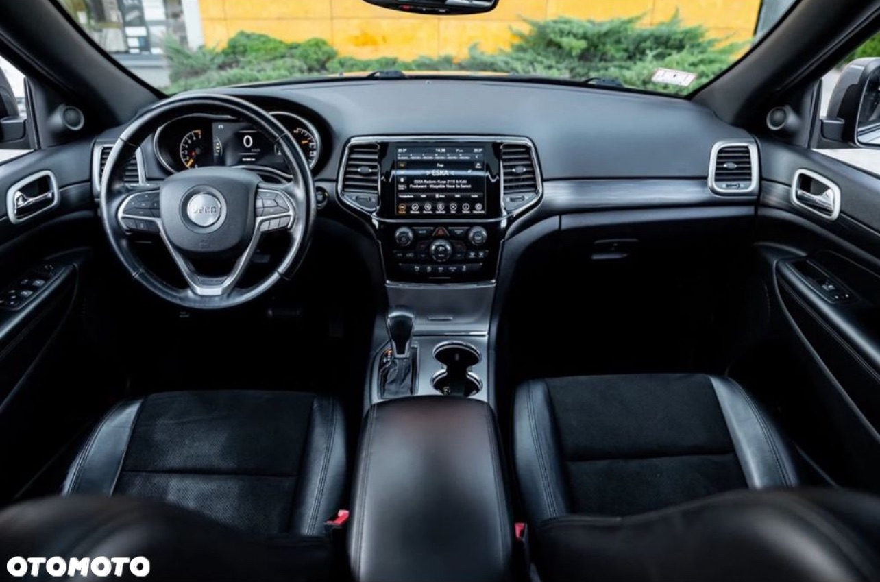 Jeep Grand Cherokee - 25