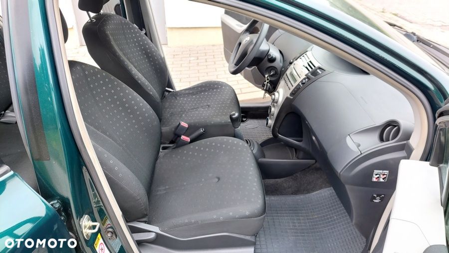 Toyota Yaris - 18