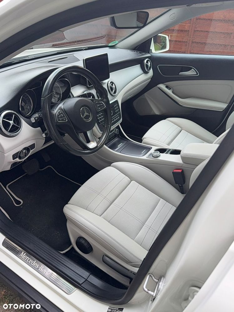 Mercedes-Benz GLA - 6