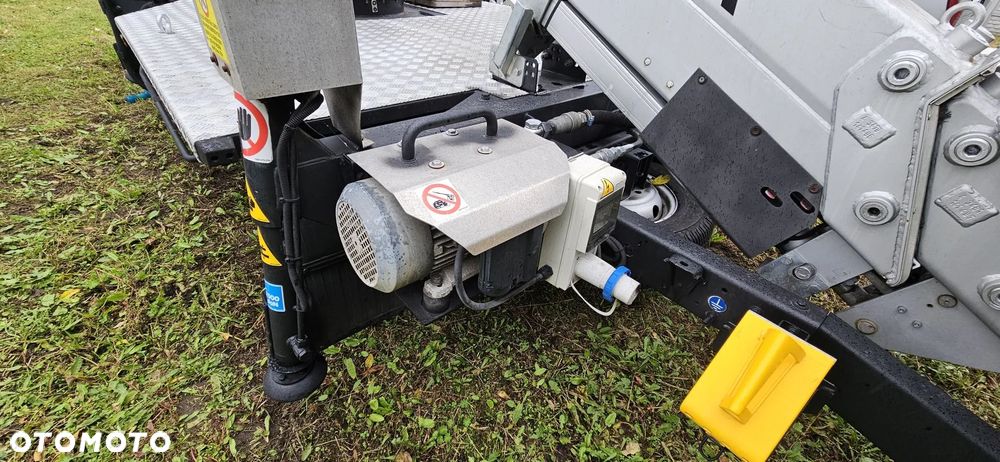 Nissan CABSTAR - 24