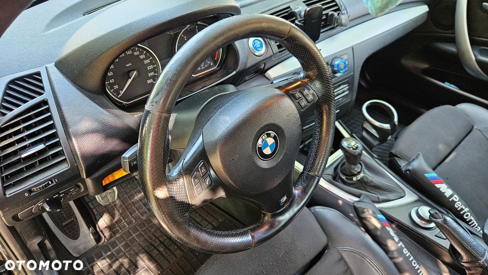 BMW Seria 1 123d - 19