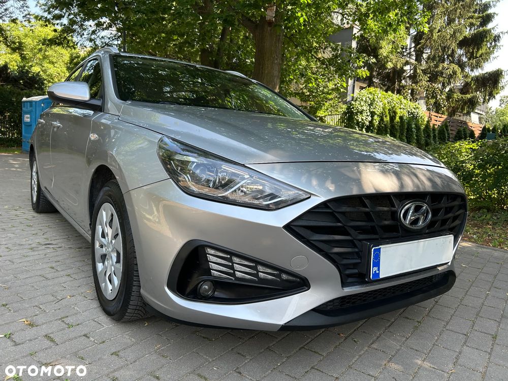 Hyundai i30 1.5 DPI Classic + - 10