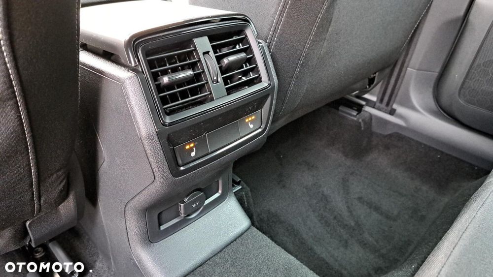 Skoda Karoq 1.5 TSI ACT Selection DSG - 33