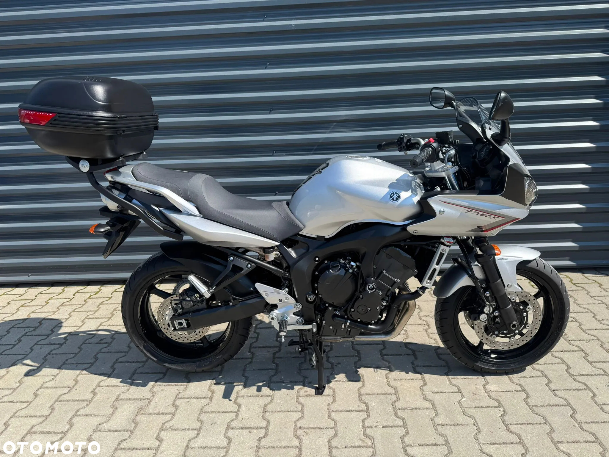 Yamaha FZ6 - 2