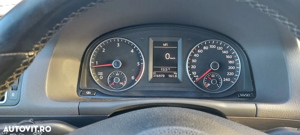 Volkswagen Touran - 15