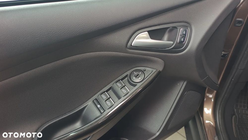 Ford Focus 1.5 EcoBoost Titanium ASS - 28