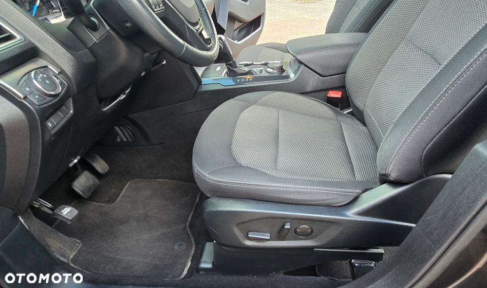 Ford Explorer - 26