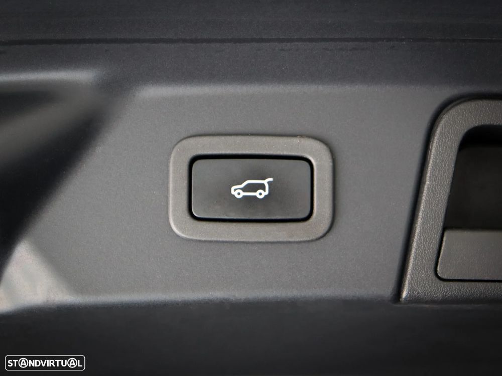 Land Rover Range Rover Velar 2.0d R-Dynamic S - 19