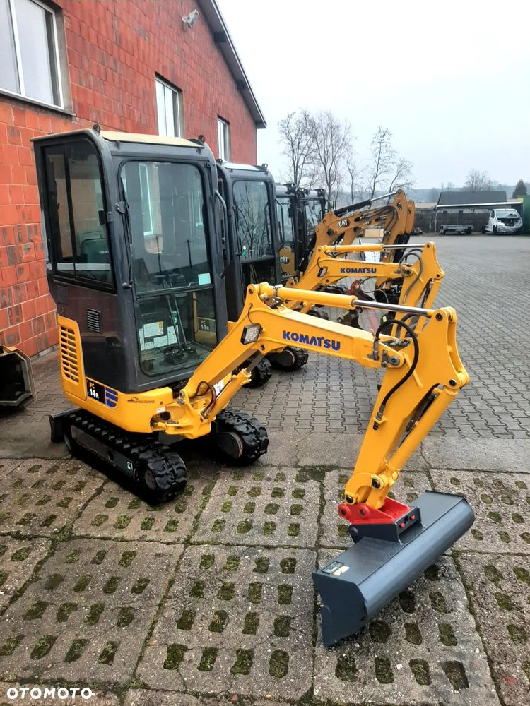 Komatsu PC14-3 - 1