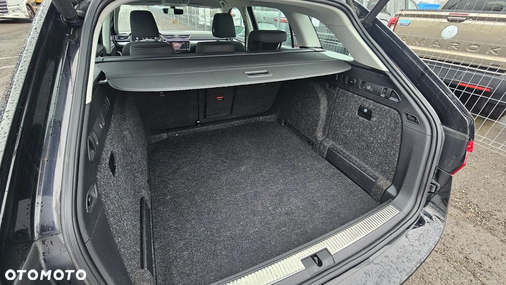 Skoda Superb 2.0 TDI Ambition DSG7 - 9