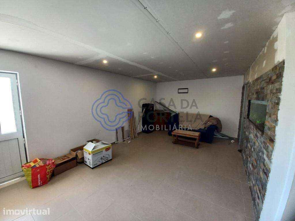 Moradia de 2 pisos T3+1 a 15 minutos da cidade de Tomar - Grande imagem: 5/30