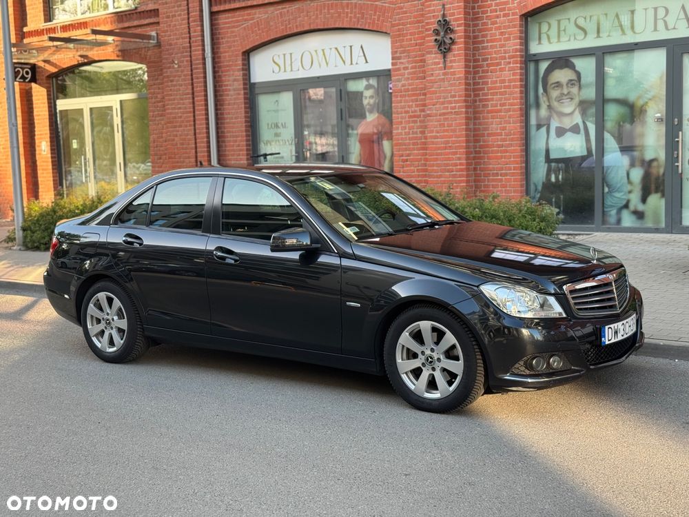Mercedes-Benz Klasa C 180 CDI DPF (BlueEFFICIENCY) 7G-TRONIC - 17