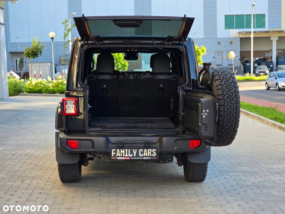 Jeep Wrangler Unlimited 2.2 CRD Sahara - 17