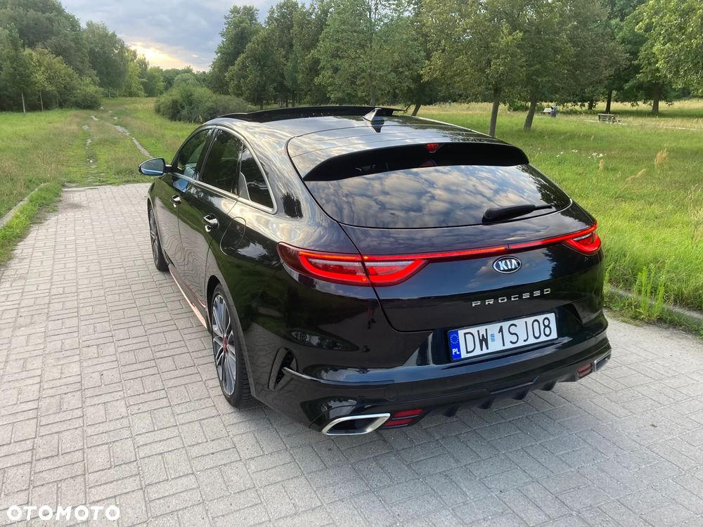 Kia ProCeed 1.6 T-GDI GT DCT - 12
