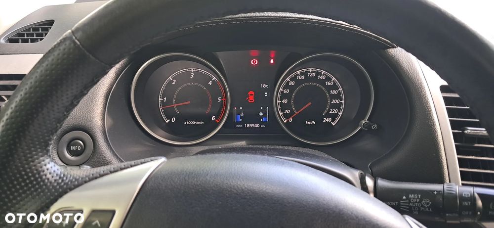 Mitsubishi Outlander 2.2 DI-D 4WD Invite - 35