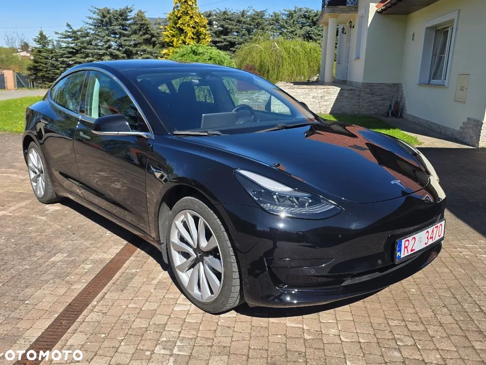 Tesla Model 3 - 5