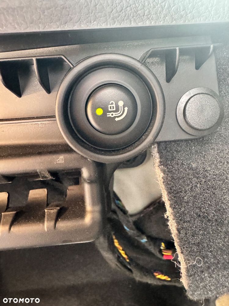 BMW Seria 3 320i Sport Line - 11