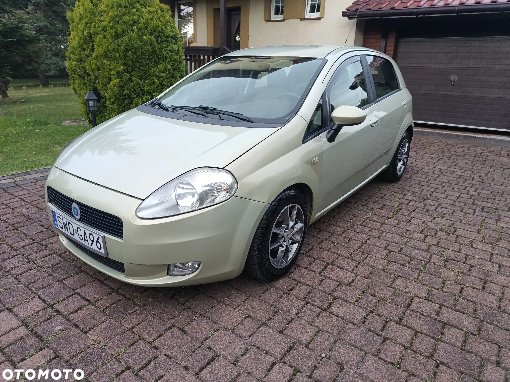 Fiat Grande Punto - 1