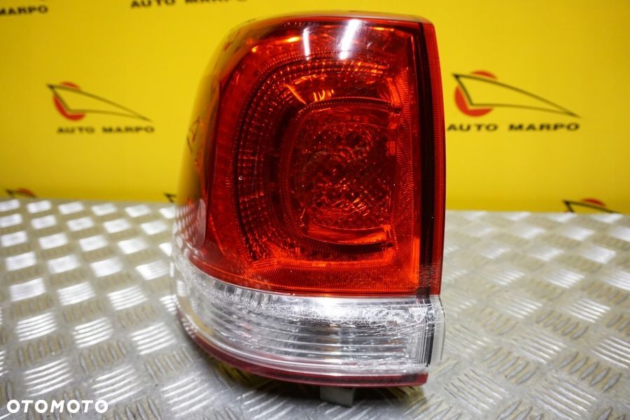 TOYOTA LAND CRUISER LC200 2008 - 2011 LAMPA TYŁ LEWA TYLNA USA - 8