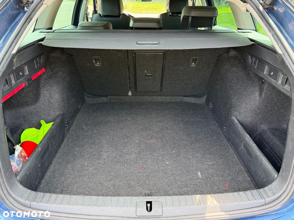 Skoda Octavia 2.0 TDI SCR L&K DSG - 26
