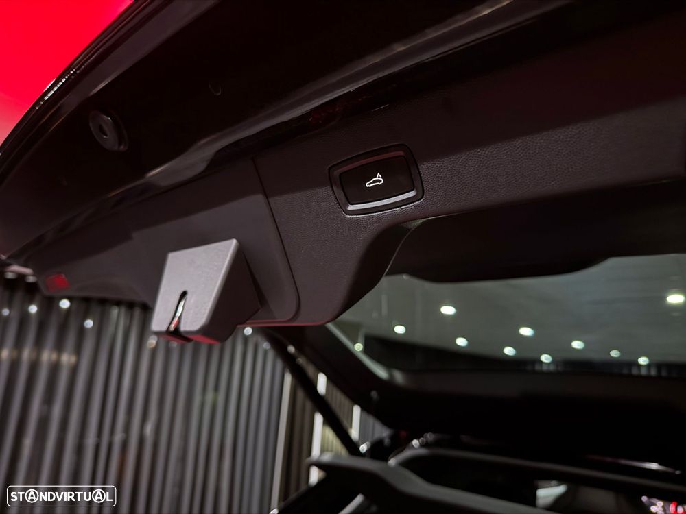 Porsche Macan Electric 4 - 52