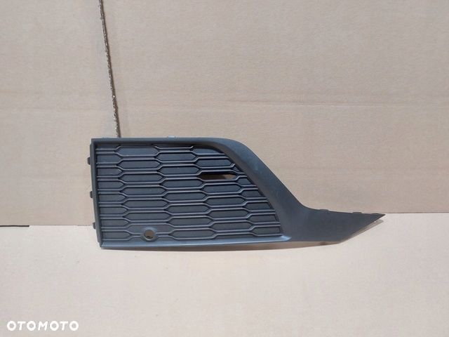 AUDI SQ7 4M KRATKA ZDERZAKA PRAWA 4M0807682AM - 1