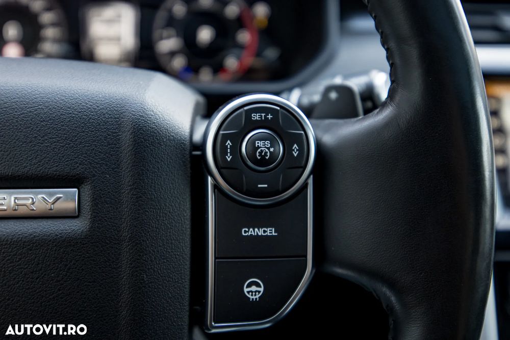 Land Rover Discovery 3.0 L TD6 HSE Luxury - 25