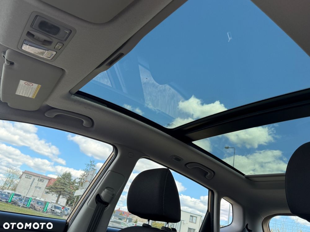 Kia Venga 1.6 CVVT ISG Edition 7 - 16