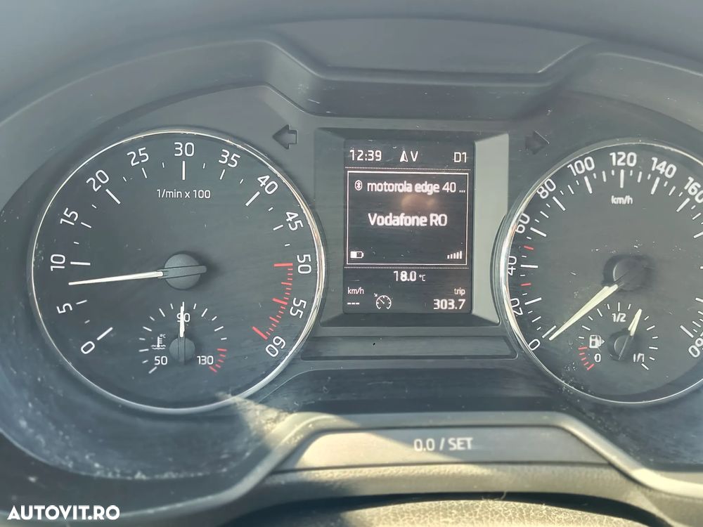 Skoda Octavia 2.0 TDI DSG Style - 4