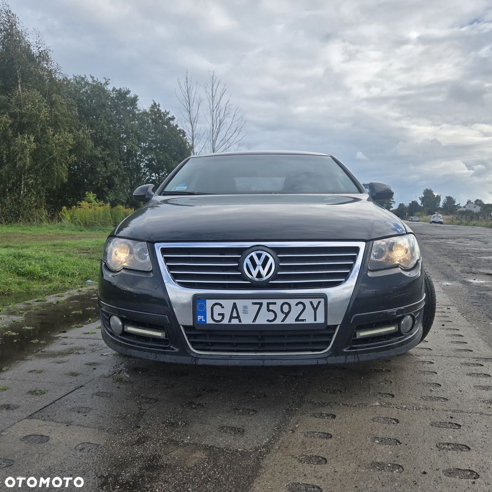 Volkswagen Passat - 16